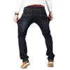 Stor storlek 28-44 man jeans högsträcka raka långa lösa byxor mode casual svart blå denim manliga affärer jeanswear byxor x0621