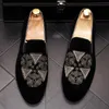 Новый стиль итальянские мужские мокасины вышивки тапочки для курить скольжения насыщенные туфли роскошные вечеринки свадьба черное бархатное платье обувь мужские квартиры M529