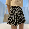 Femmes Vintage imprimé fleuri Sexy Harajuku lâche goutte Kawaii à volants plissé été coréen Streetwear taille élastique Shorts 210527