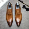 Scarpe Oxford marroni nere da uomo in vera pelle di marca di lusso da lavoro brogue in pizzo da uomo scarpe eleganti a punta scarpe da sposa