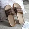 Summer Bowknot Slippers de lino Mujeres japonesas Lindo punto de onda Interior Slippery Damas zapatillas de interior