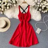 Verão Sexy Vestidos Feminino V-Neck Cruz Cruz Halter Cintura Suspender Saia Vermelho Strap Mini Vestido C559 210506