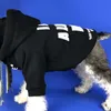 Letra de cor sólida Pet Hoodies Simples Impresso Capuz De Cão De Cão Filhote De Cachorro Schnauzer Schnauzer à prova de vento