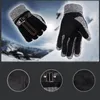 Fem fingrar handskar ridning utomhus skidskidåkning och tjock varm vinter pigskin