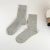 Мужские носки Мужчины SOCSK 2021 осень зима мода хлопчатобумажная дышащая экипаж сплошной цветной простота повседневный мягкий мальчик модный комфортный