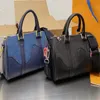 Tasarımcılar Klasik İki Tonlu Kovboy Çanta Tote Çanta Moda Lady Çanta Yastıklar Bayan Kabartmalı Logo Tasarım Mektuplar Baskı Omuz Büyük Crossbody Cüzdan Çanta