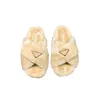 WOL LUXURYS Designers Vrouwen slippers schuiven cross winter bont pluizige harige letters sandalen warm comfortabele glijbanen fuzzy girl flip flip slipper platte groot formaat 35-41