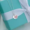 925 Sterling Silver Heart-Shaped Halsband Ladies Love Enamel Dubbel hjärta Hängsmycke Clavicle Chain Fashion Brand Luxury Smycken