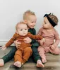 A costine Baby Boy Girl Vestiti Autunno Inverno Neonato Camicie Pantaloni 2 Pezzi Set di abbigliamento Solido Costine Abiti Costume per bambini G1023