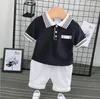 Moda Çocuk Giysileri Erkekler Spor Kıyafetleri Yaz Çocuk Kıyafetleri Pamuk Kısa Kollu Üstler Şort Bebek Giysileri 2-6 yıl