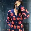 Kış Güz Kadın Marka Tasarımcısı Apple Desen Hırka Kazak Ceket Yün Karışım Kadın Triko Bayanlar Örme Üst V Yaka Uzun Kollu Nedensel Küçük Tatlı Rüzgar Palto