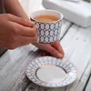 Coffee Tea Sets 15 PCS Ins Fashion Porselein Britse stijl Blue Circle Exquise Ceramic Cups and Saucers Fine Bone China Luxe Stock Pot Milk Pots