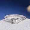 Stor imitation pärla ringar kvinnor mode twist ring elegant bröllop förlovning smycken droppe z5l156 kluster