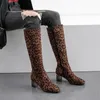 Joelho de inverno alta botas mulheres serpente cópia zíper bloco calcanhar longo leopardo redondo toe sapatos senhoras outono tamanho 210517