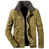 デザイナーの冬のCorduroyの厚さのフリースメンズのジャケットコートの毛皮の襟のミリタリー爆撃機パイロットジャケットChaqueta Hombre Plusサイズ4xl