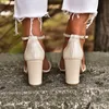 Elegante Pérolas Sapatos de Casamento Bloco Salto Alto Marfim Sandália Feminina Dedo Aberto Couro Feito à Mão Sandália Feminina Para Noivas Marraige Acessórios AL9725