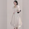 Sommar Kvinnor Fairy Dresses Retro Franska Elegant Office Lady V-Neck Puff Sleeve Slim Waist Midi Dress Vestidos 210519