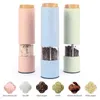 Vete Straw Electric Salt Pepper Grinder Set LED Light Automatic Spice Herb Mill Justerbar grovhet Keramisk kärna köksredskap 210712