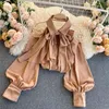 Vår Höst Ny Blus Kvinnor Halter Scheming Halter Skjorta Bowknot Lapel Puff Sleeve Kvinna Top C031 210323