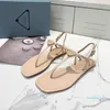 Designer- Sommer sexy Clip-Toe-Strandsandalen mit flachem Boden, Damen-Reise- und Urlaubsmode, römischer Einzelschuh mit einem Knopf