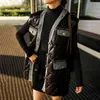 女性Vネックノースリーブブラックコットンコート女性冬のファッショナブルな服210524のためのカジュアルなパッチワークポケットベスト