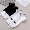 2 stijlen brief katoenen sokken met tag zwart wit casual sport enkel sok mode hosiery groothandel prijs hoge kwaliteit