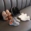 STORLEK:22--37 Vår/Höst Baby Girl Pojke Småbarn Skor Spädbarn Strass Sneakers Kokosnöt Skor Mjuka Bekväma Barn Skor G1210