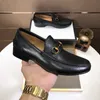 2022 High quality Formal Dress Shoes For Men Black Genuine Leather Shoes Pointed Toe Mens Business Bright skin Oxfords Casual shoess