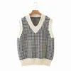 Vintage Ärmlös Plaid Sweater Kvinnor V Halsband Streetwear Winter Vest Tops Casual Korean 210521