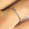 Anello di diamante minimalista, 14k Gold Diamond Band, 1mm Full Round Thin Ring con 1, 2 o 3 pietre .95 mm Diamond, Wedding Engagement Ring