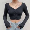 Femmes à manches longues Crop Tops Sexy Deep V cou Basic Solide Noir Blanc Casual Tshirt Sexy Femmes Culture Tee shirt Été Automne 210527