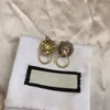 Luxury Womens Örhängen Hoop Letter Designer Ear Pendants För Kvinna Örhängen Lämplig för Män Kvinnor Öron Klipp öron Studs 4 stilar 2202123D