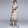 Moda Pist Yaz Elbise Kadın O-Boyun Nakış Örgü Midi Bayanlar Parti Tatlı ES 210603