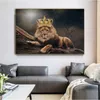 Roi Lion avec couronne impériale, image d'animal, peinture sur toile, Art mural pour décoration de salon, affiches et imprimés