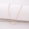 Simple Desing V Letter Pendant Neckalce for Women Charms Nieuwe Trendy Legering Metalen Verstelbare Partij Sieraden Kraag