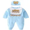 新しい赤ちゃんの男の子の女の子のロンパースジャンプスーツ長袖の格子縞の幼児ジャンプスーツ+帽子ビブス3pcs衣装キッズ生まれたばかりの赤ちゃんの服