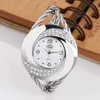 Armbandsur kvinnor klockor Rhinestone Wrist Watch Fashion Vintage Ladies Saat Relogio Feminino Relojes