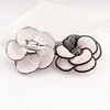 Pins Broscher High-end Vintage Tyg Camellia Blomma För Kvinnor Mode Kostym Cardigan Lapel Corsage Badge Smycken Presenter Seau22