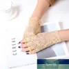 Été dames courtes dentelle demi doigt dentelle crosse solaire des gants de décoration de mariage de mariage sans doigts