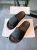 Directe verkoop van hoge kwaliteit heren dames platte slippers mode multicolor afdrukken zachte en comfortabele sandalen familie badkamer strand schoenen luxe doos 35-46