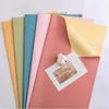 Carta da imballaggio floreale bicolore doppio colore 58 * 58 cm 20 pz / lotto fiori artigianali fai da te confezione regalo forniture per feste di nozze