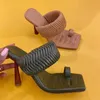 Slippers modekwaliteit dames slippers lederen gevlochten oppervlakte hakken sandalen spoel houten graan verf hak grote schoenen ons maat 4-10 designer vrouwen