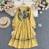 Spring Product Retro Vacation Vestidos Female Embroidered Round Neck Puff Sleeve Waist Slimming Ethnic Midi Dress GK641 210506