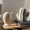 Vilead Ceramic White Cactus Figurek Nordic Creative Roślin Ornament Nowoczesny Do Wewnętrznych Biuro Biurko Dekoracja Accessorie 210318
