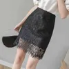 Tingyili Hollow Out кружевные мини -юбки жены с высокой талией Элегантная офисная юбка для карандашей летняя черная белая короткая корейская x0428