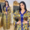 Etnisk Kläder Gult Skriv ut Muslim Abaya Långärmad Dubai Kaftan Robe Sexig V-Neck Maxi Dress Mellanöstern Arabiska Klänningar S-XXL