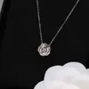 Mode ihåligt Camellia Necklace Women039S Luxury Temperament Rose S925 Sterling Silver Brand Jewelry Fairy Exquisite Par8908834