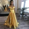 Off Shoulder A Line Split Prom Dresses 2021 Sąd Train Lace-Up Back Formal Evening Party Suknie Robe de Soiree