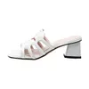 Zapatillas de mujer Zapatos de verano Recorte Chunky Tacón alto Casual Open Toe Ladies Slides Sandalias Negro Tamaño grande 33-43 210517