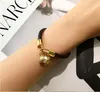 2021 blommor läder armband guld spänne hög kvalitet par gamla blomma smycken charm armband leverans283c